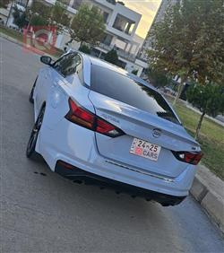 نيسان ألتيما